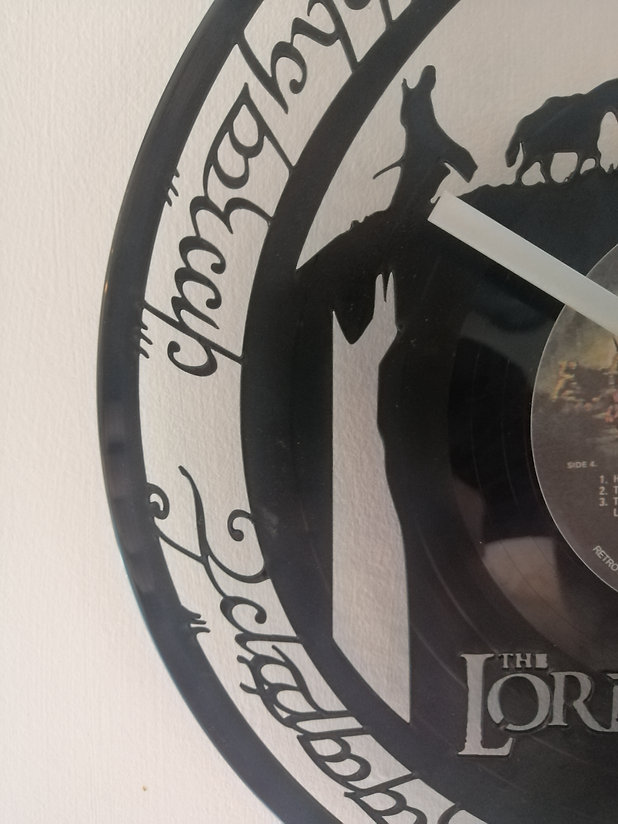Lord of the Rings Vinyl Clock close up 2