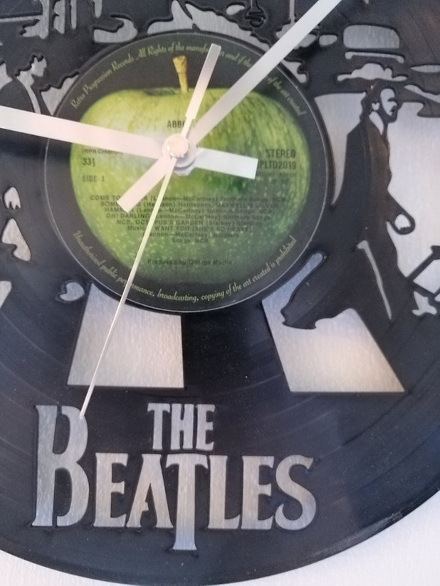 The Beatles Abbey Road Album Cover Vinyl Clock close up 2 The Beatles Abbey Road Album Cover Vinyl Clock close up 2